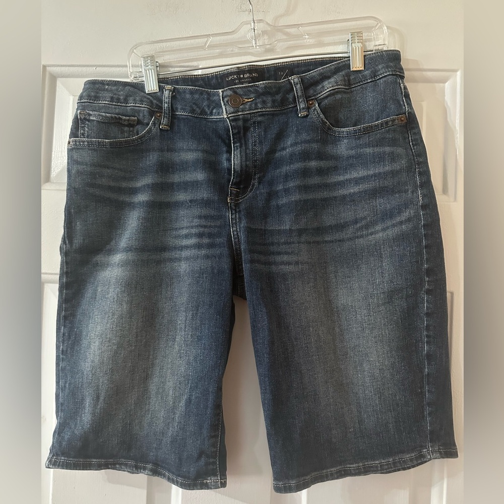 Lucky Brand Jeans Bermuda Shorts Medium‎ Wash. Size 12.